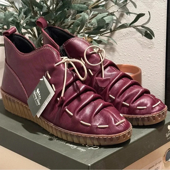 Spring Step 42 Nespea Ankle Comfort Wedge Booties Burgundy Leather Western NIB - Picture 2 of 7